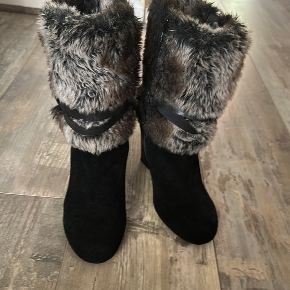 Black Suede booties w/faux fur
